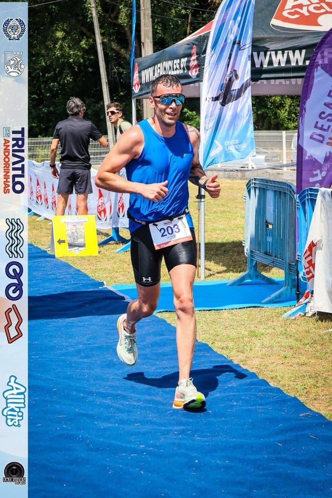 Atleta com o dorsal 203
