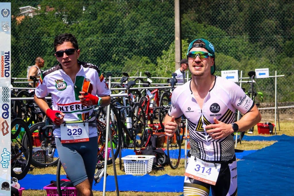 Atleta com o dorsal 329