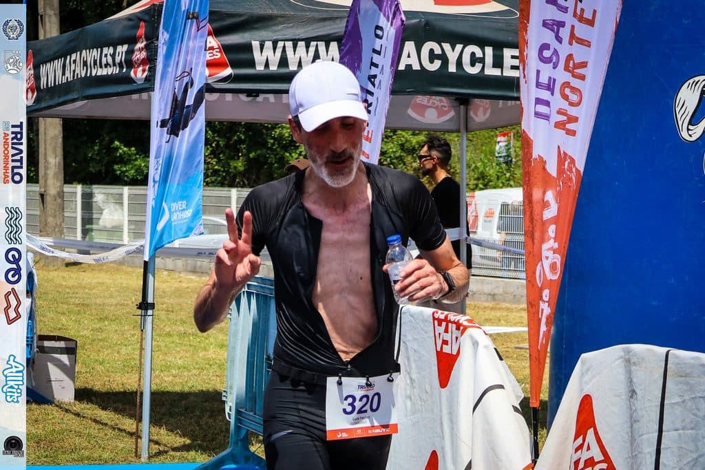 Atleta com o dorsal 320