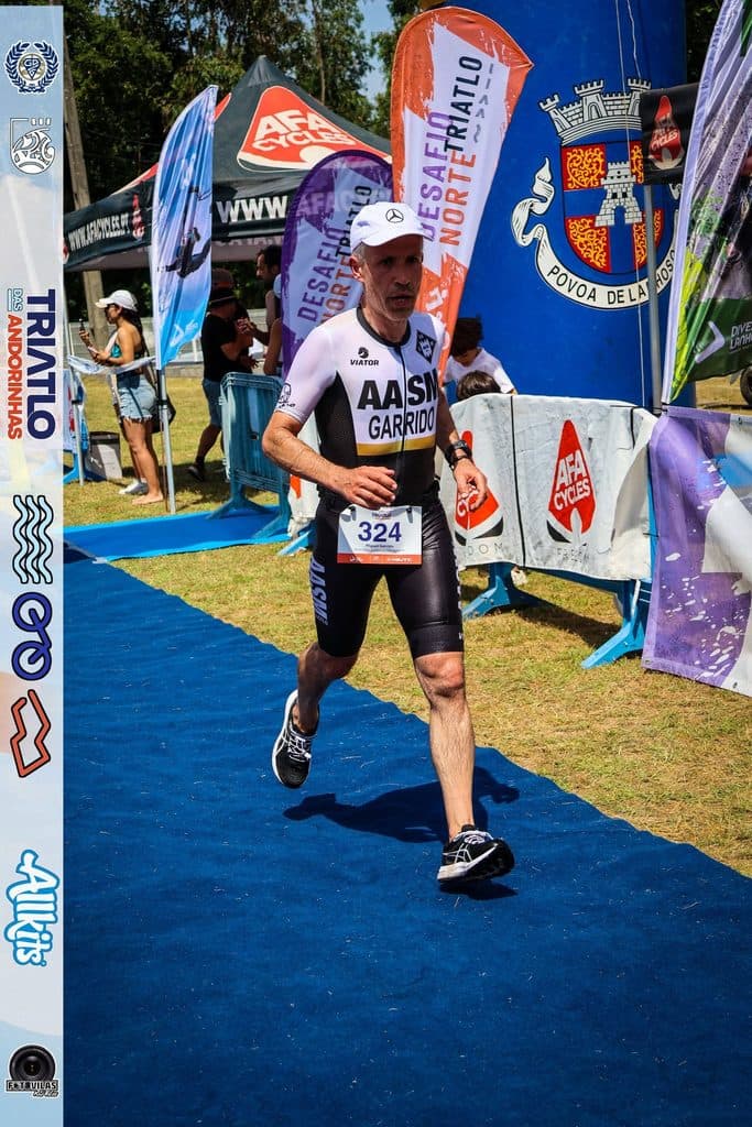 Atleta com o dorsal 324