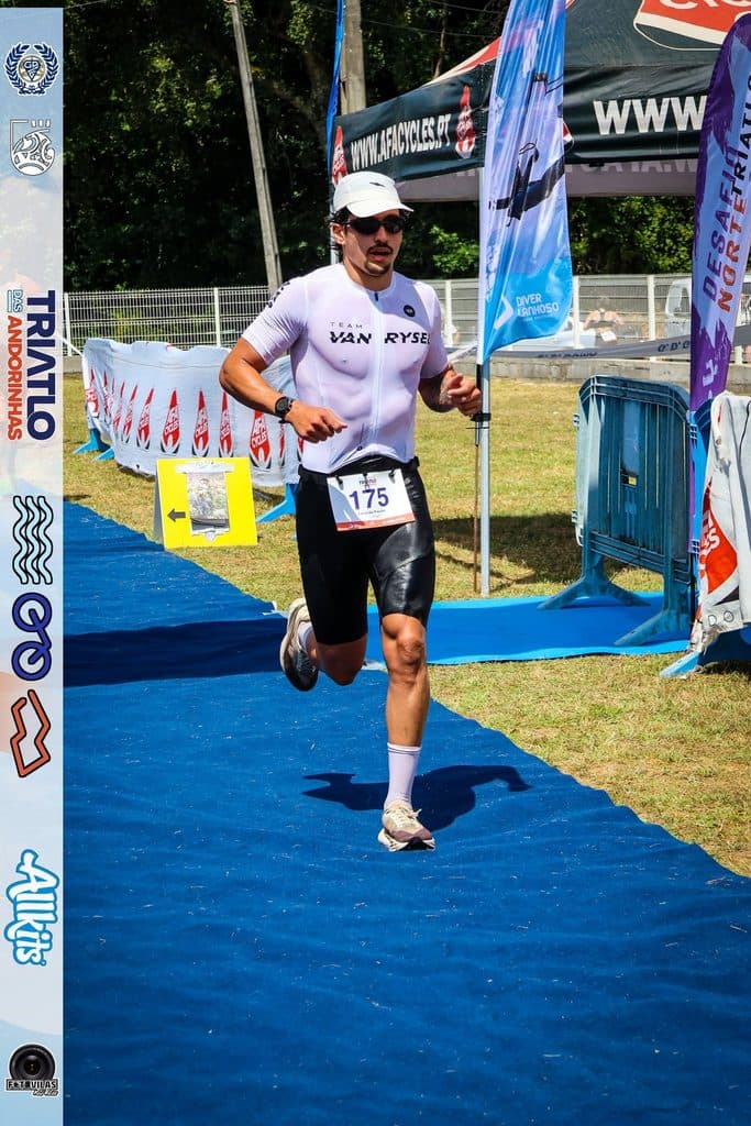 Atleta com o dorsal 175