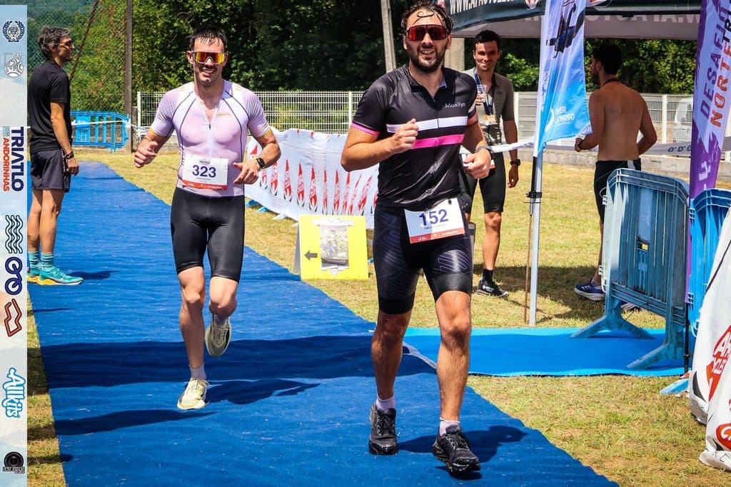 Atleta com o dorsal 323
