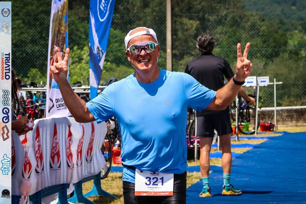 Atleta com o dorsal 321