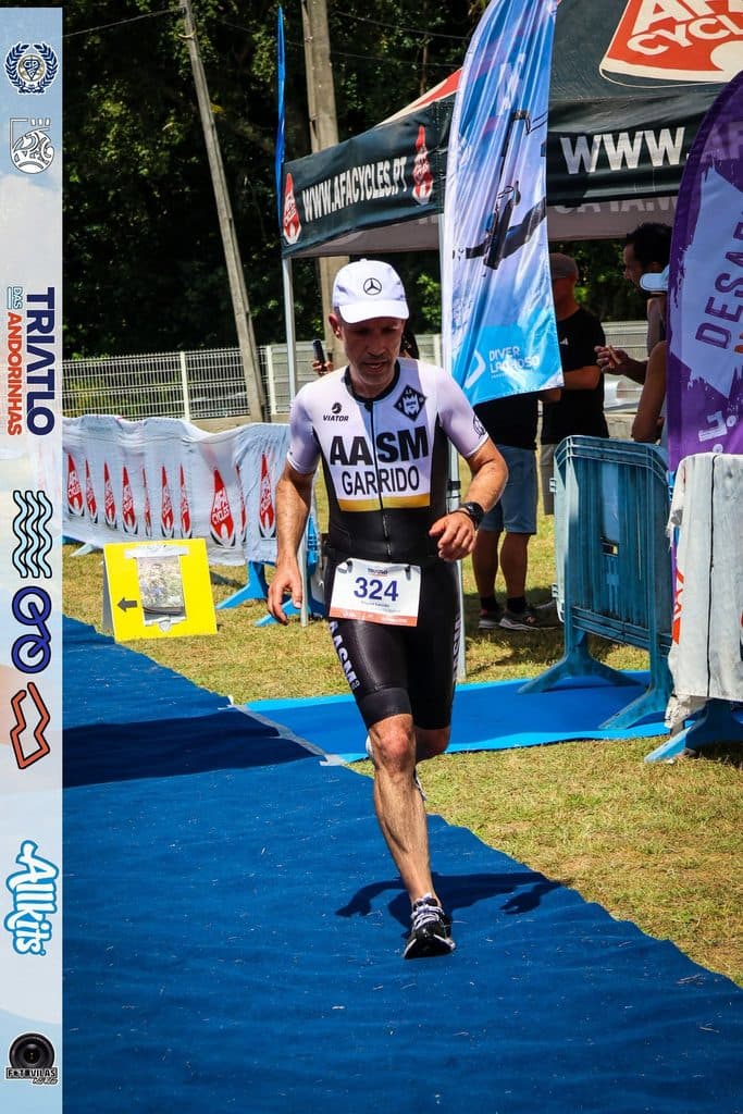 Atleta com o dorsal 324