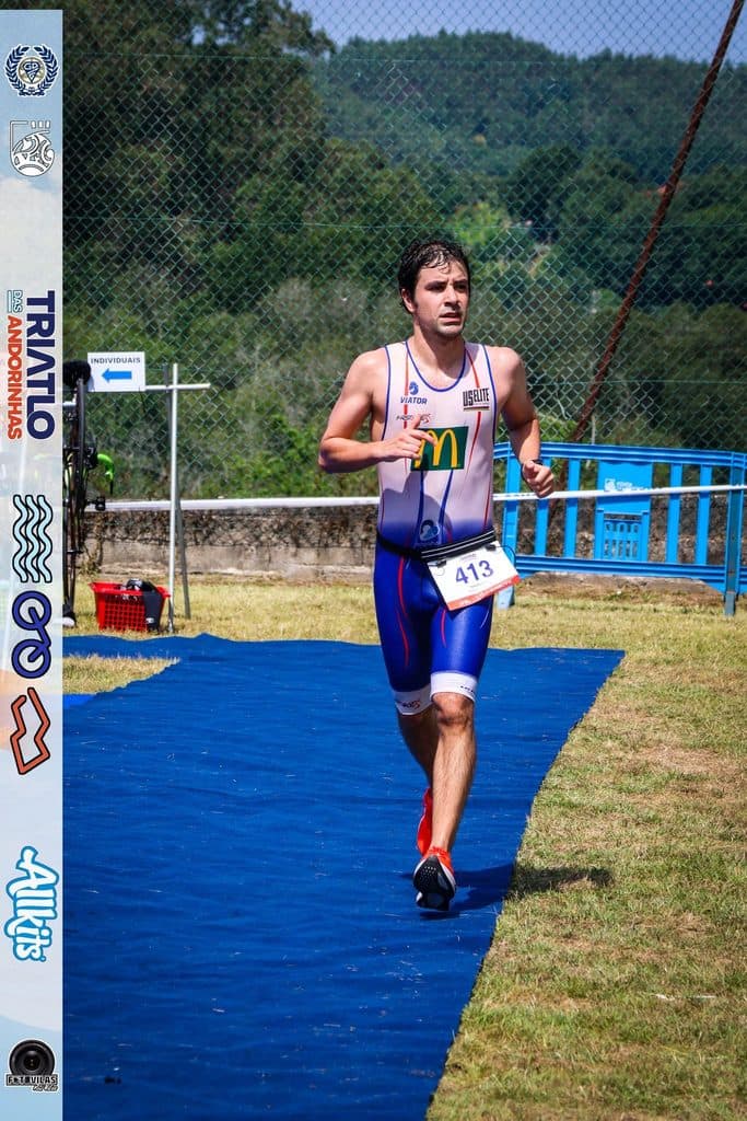 Atleta com o dorsal 413