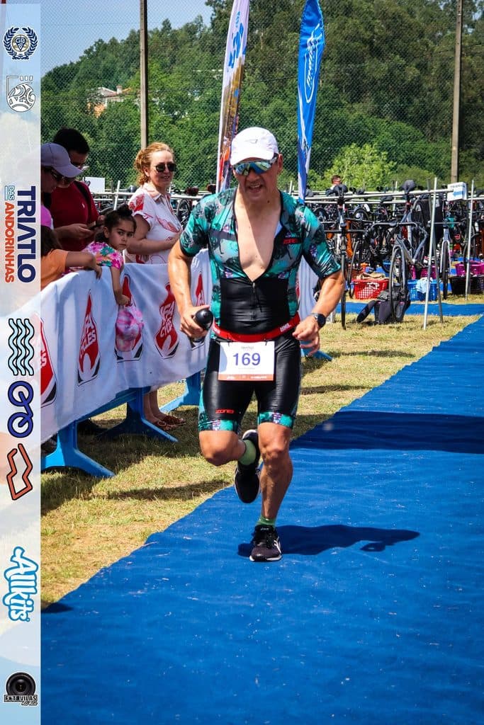 Atleta com o dorsal 169