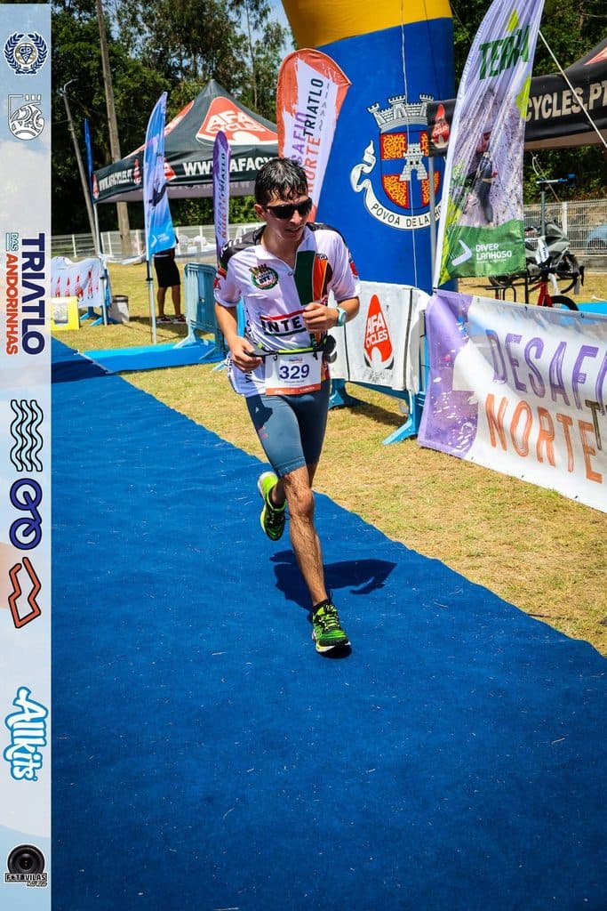Atleta com o dorsal 329