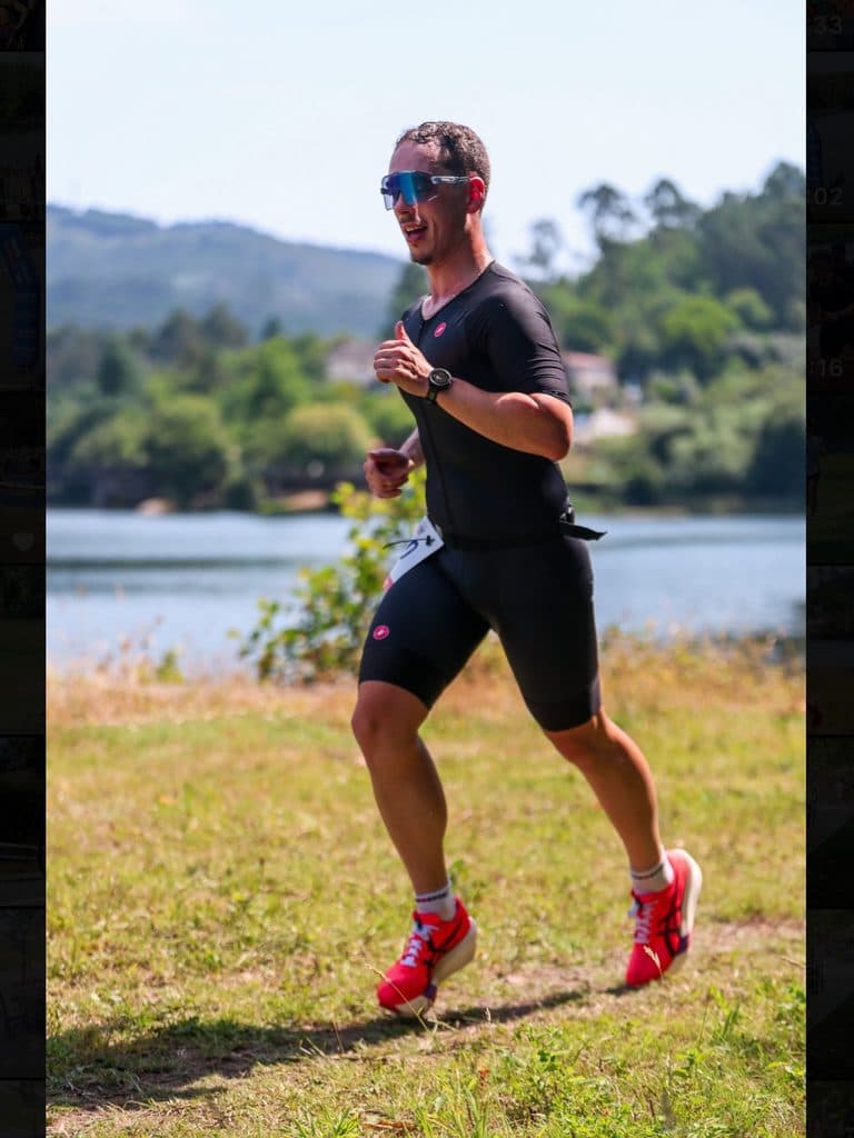 Atleta com o dorsal 220