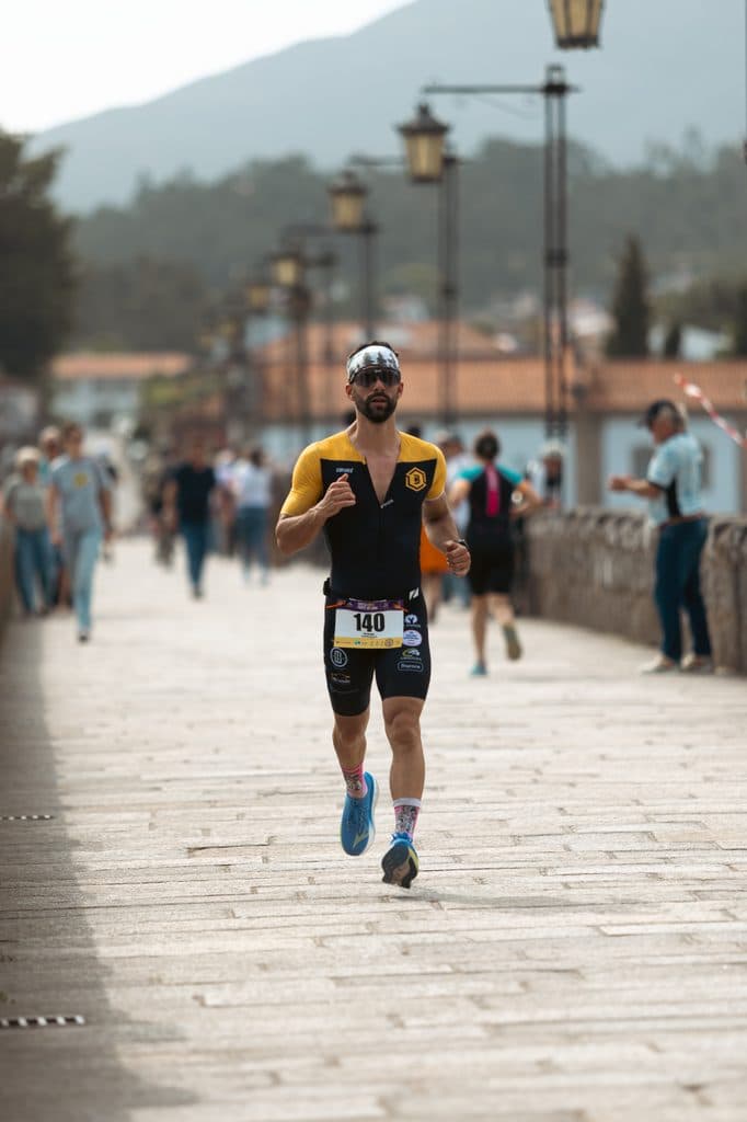 Atleta com o dorsal 140