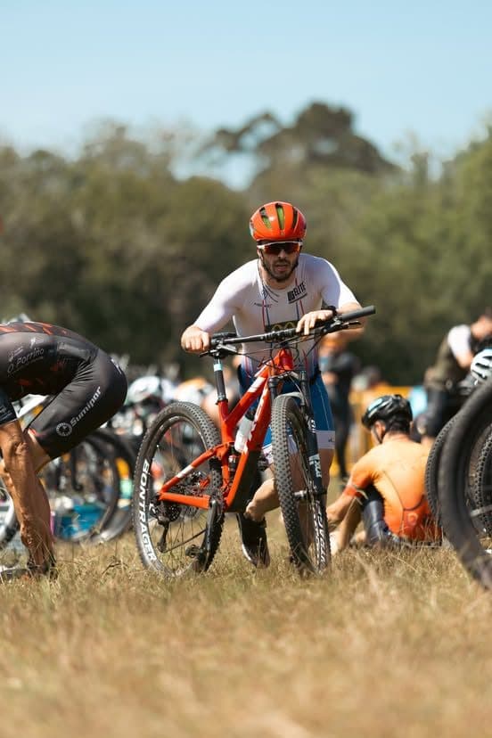 Atleta com o dorsal 169