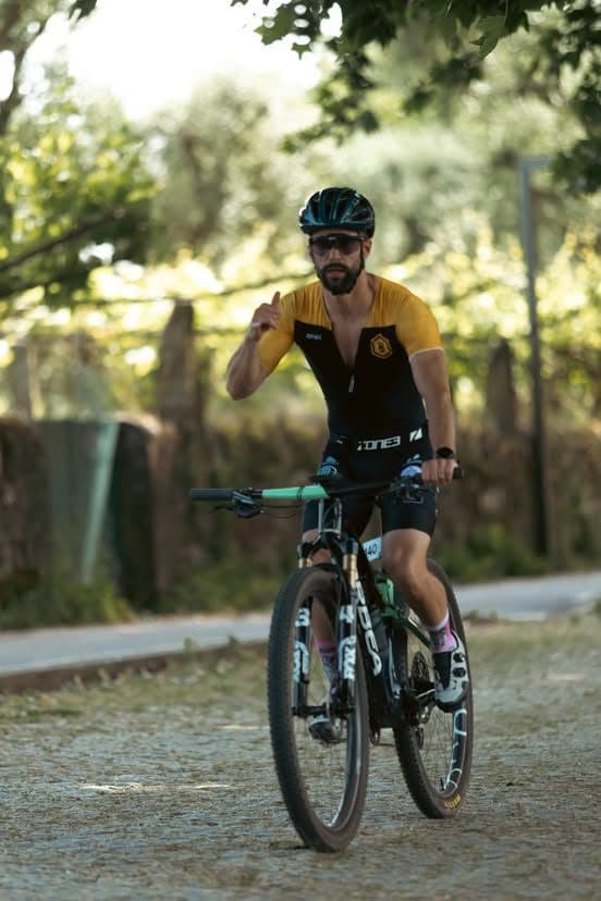 Atleta com o dorsal 140