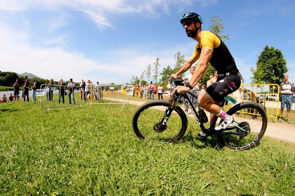 Atleta com o dorsal 140