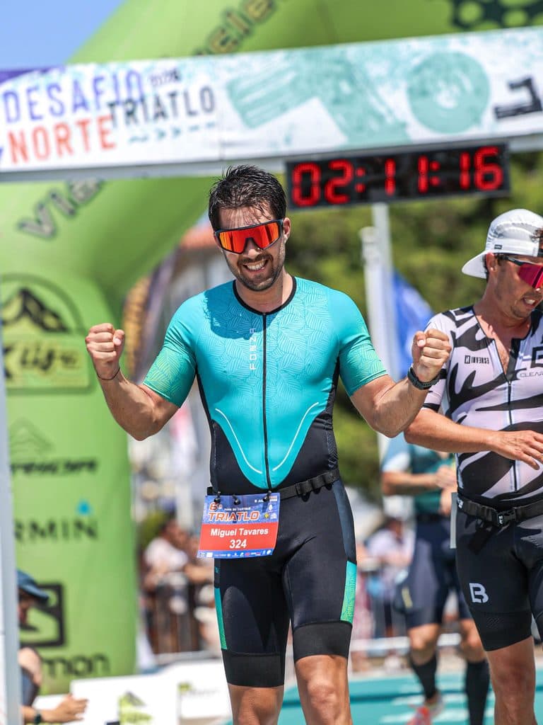 Atleta com o dorsal 324