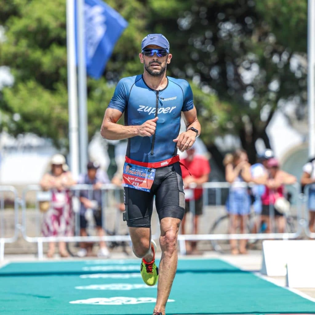 Atleta com o dorsal 219