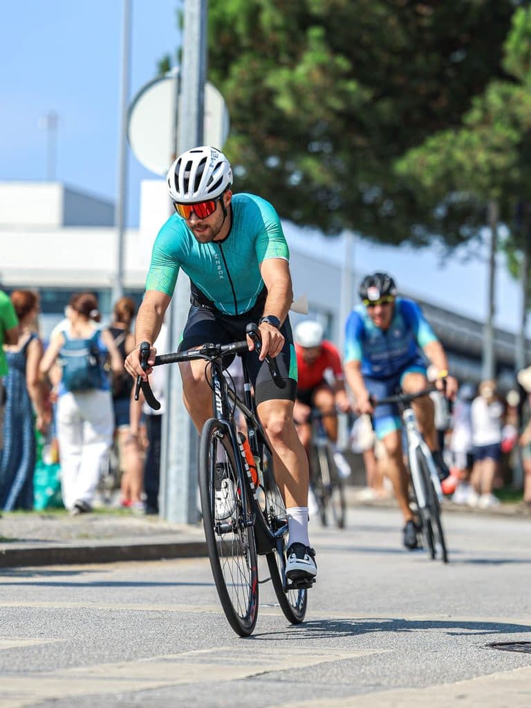 Atleta com o dorsal 324