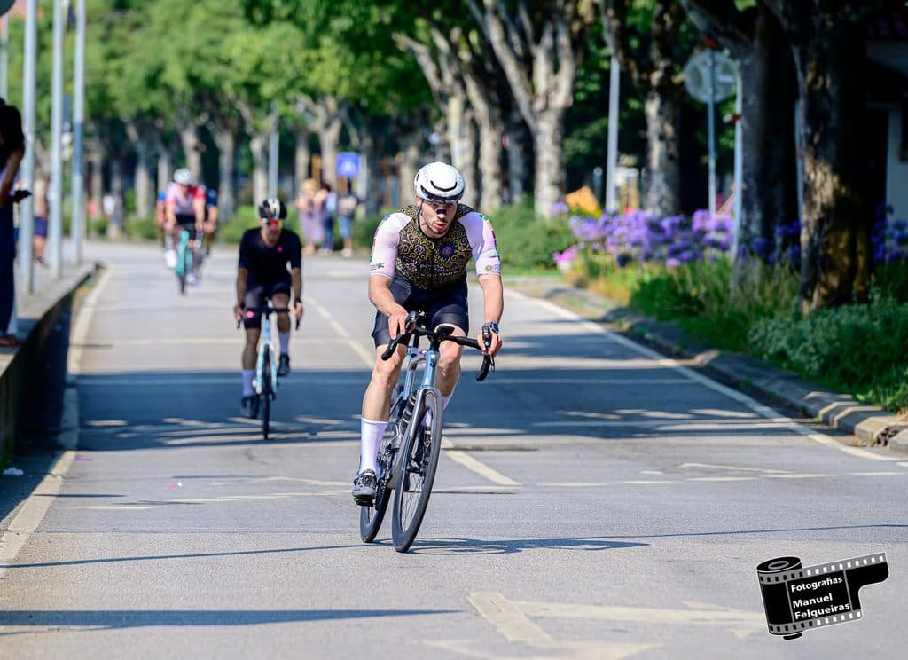 Atleta com o dorsal 364