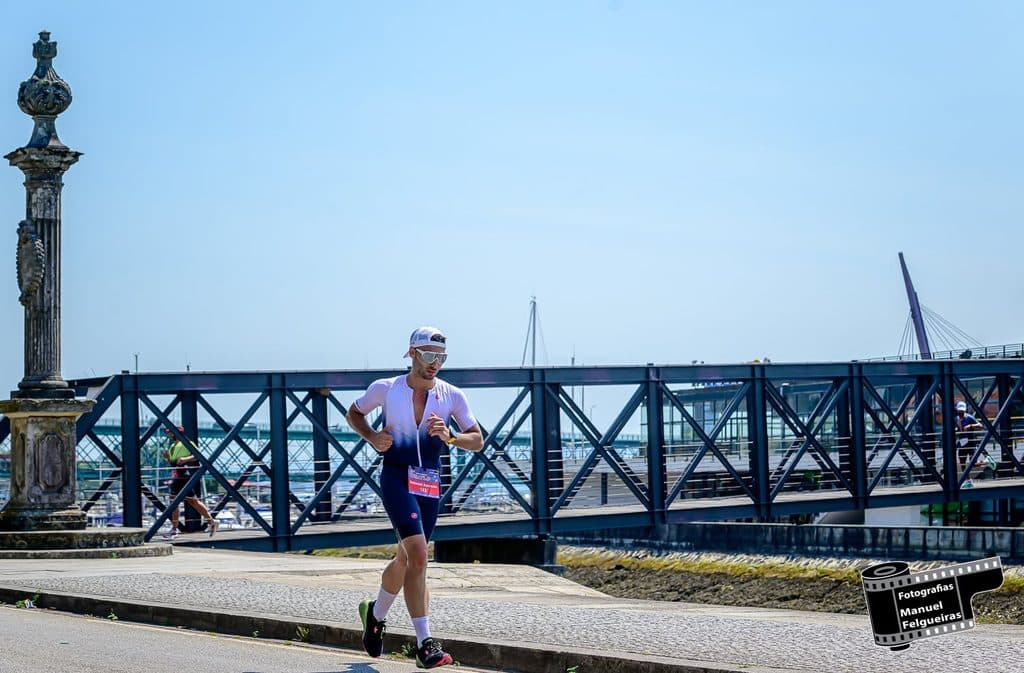 Atleta com o dorsal 143