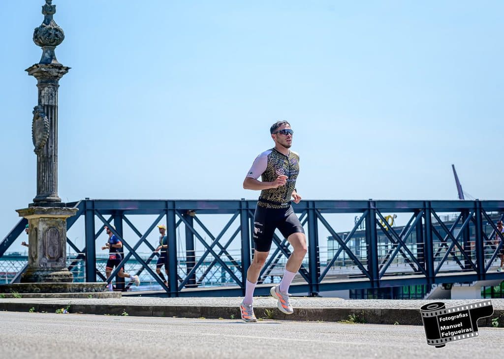 Atleta com o dorsal 364