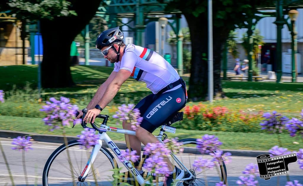 Atleta com o dorsal 203