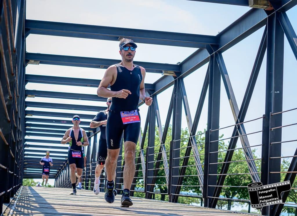 Atleta com o dorsal 141