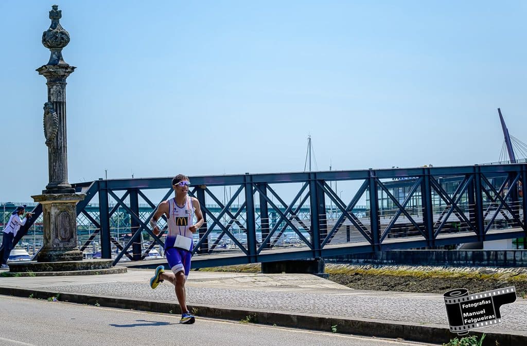 Atleta com o dorsal 468