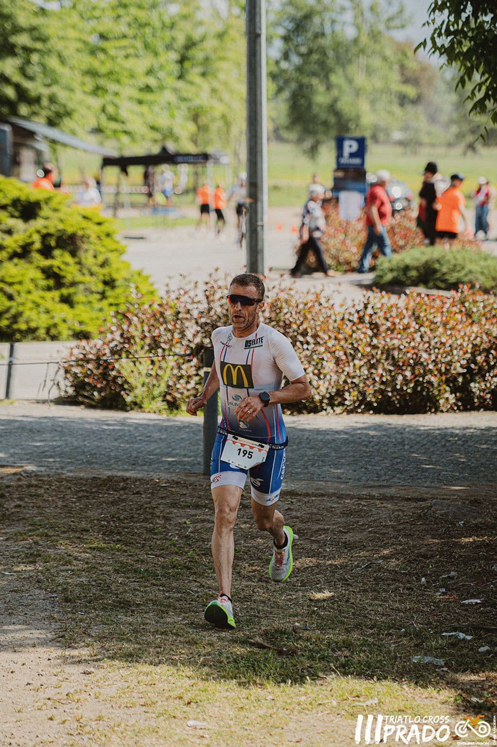 Atleta com o dorsal 195