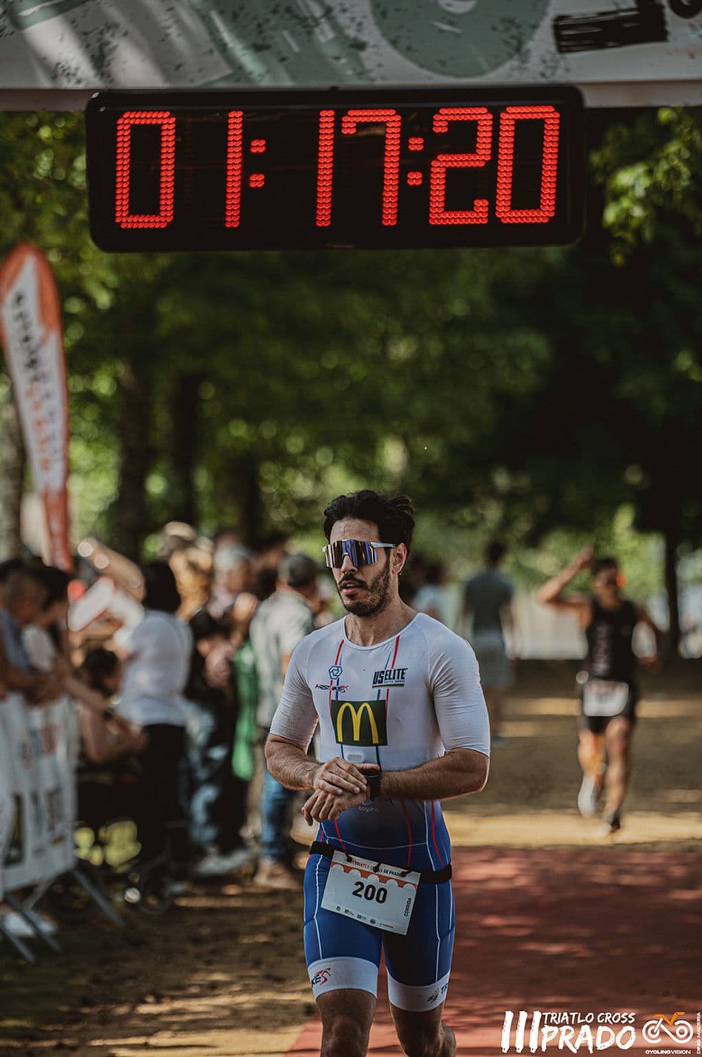 Atleta com o dorsal 200