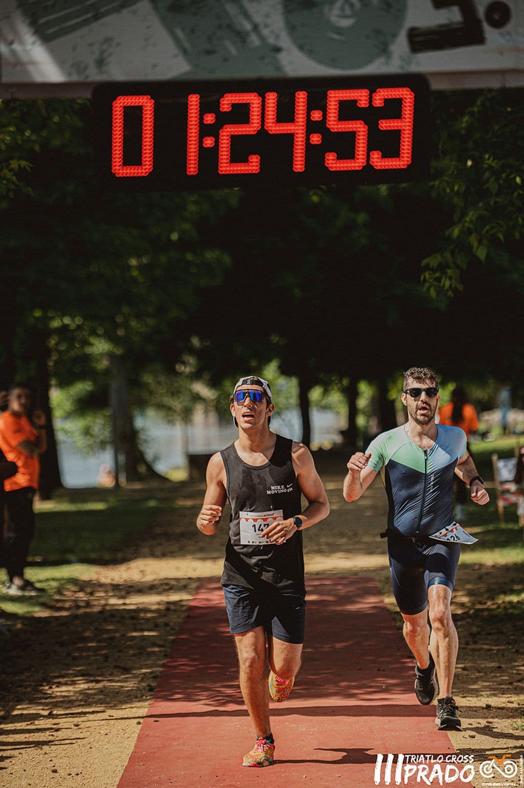 Atleta com o dorsal 147