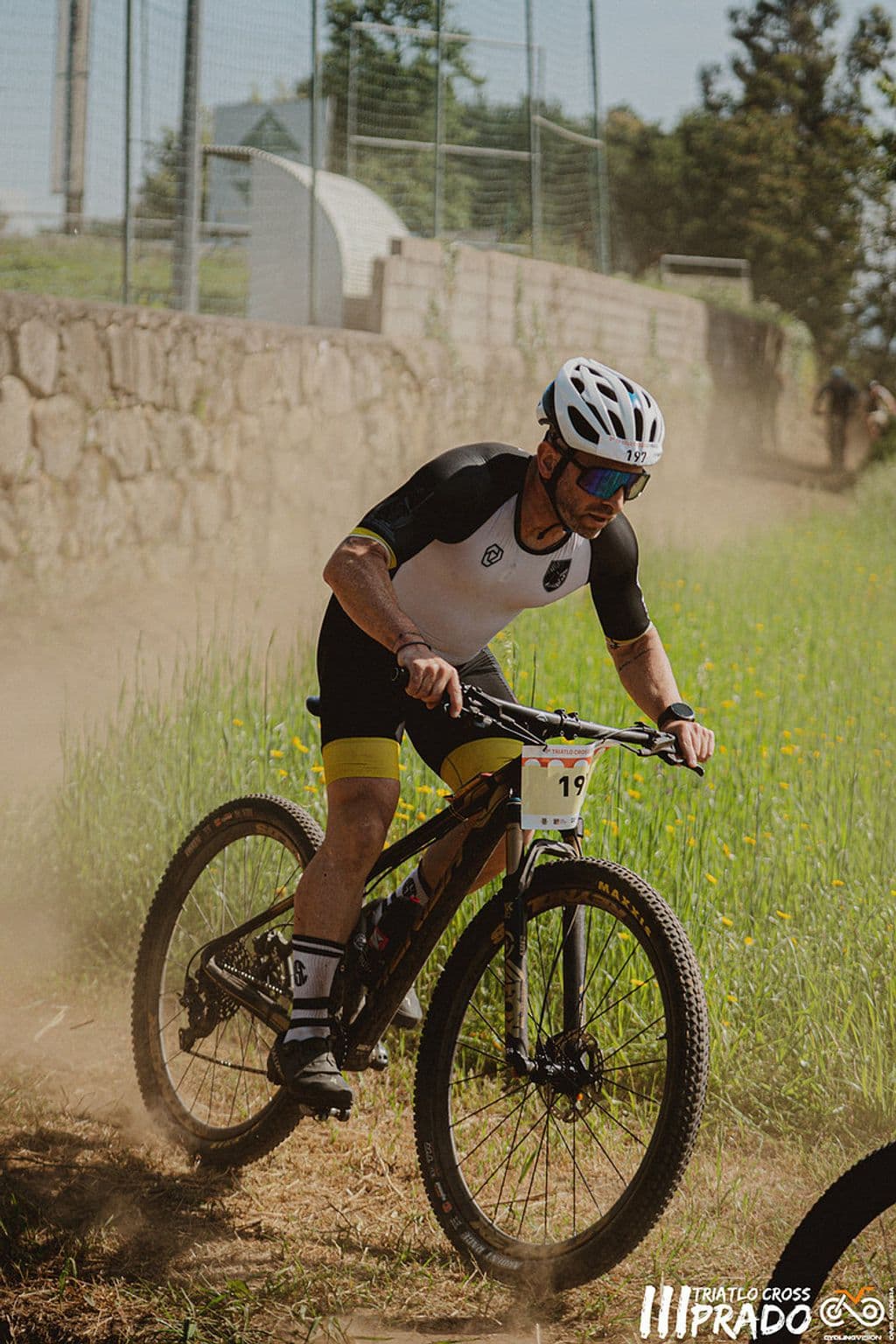 Atleta com o dorsal 197