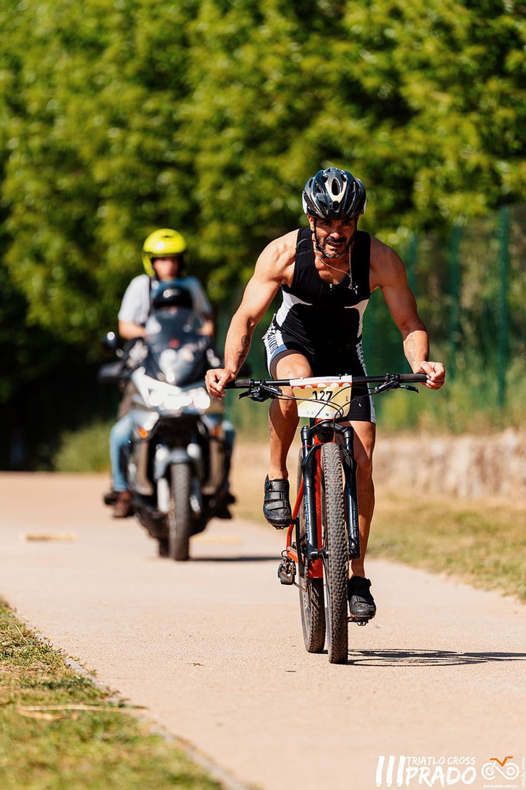 Atleta com o dorsal 127