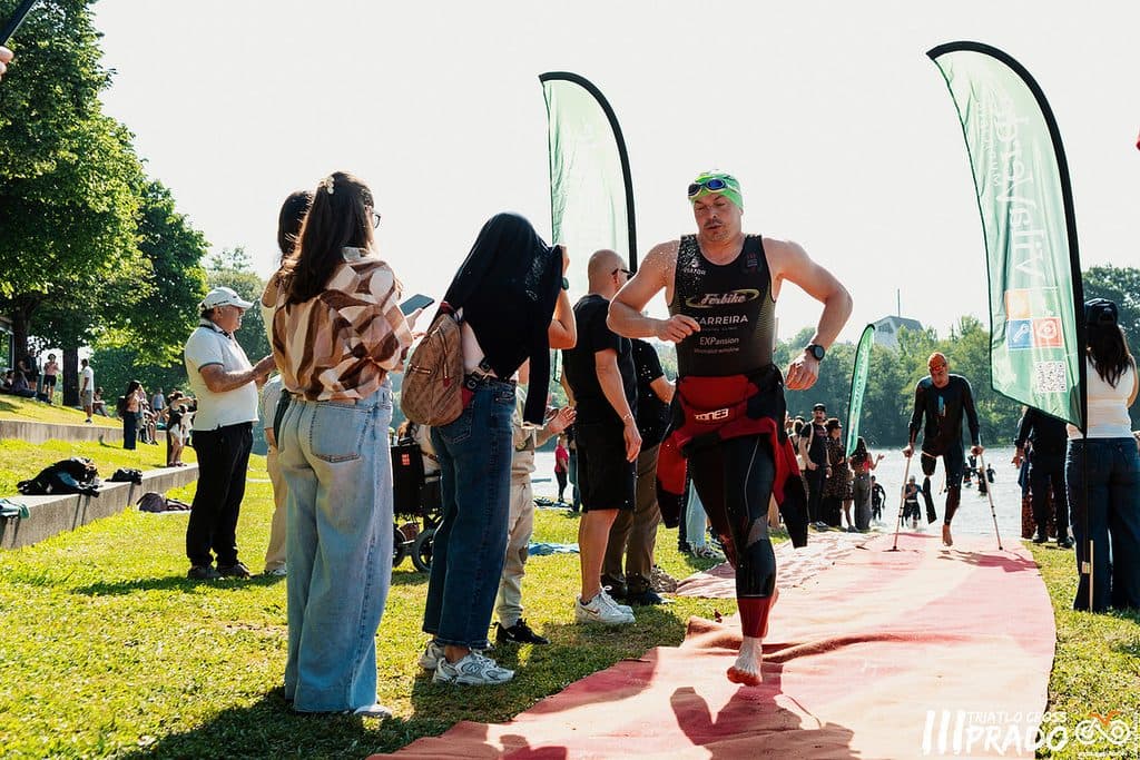 Atleta com o dorsal 169