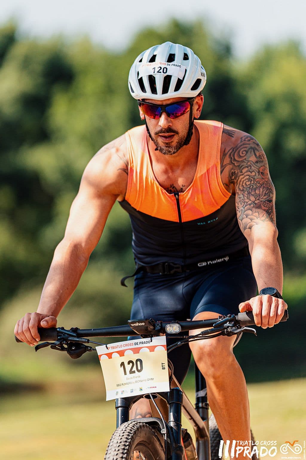 Atleta com o dorsal 120
