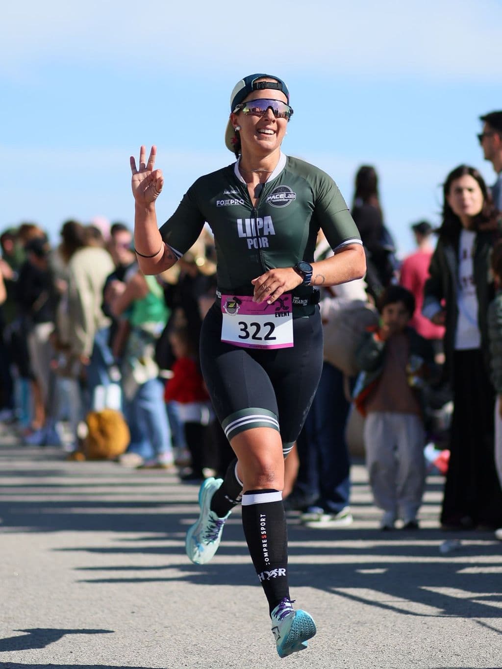 Atleta com o dorsal 322