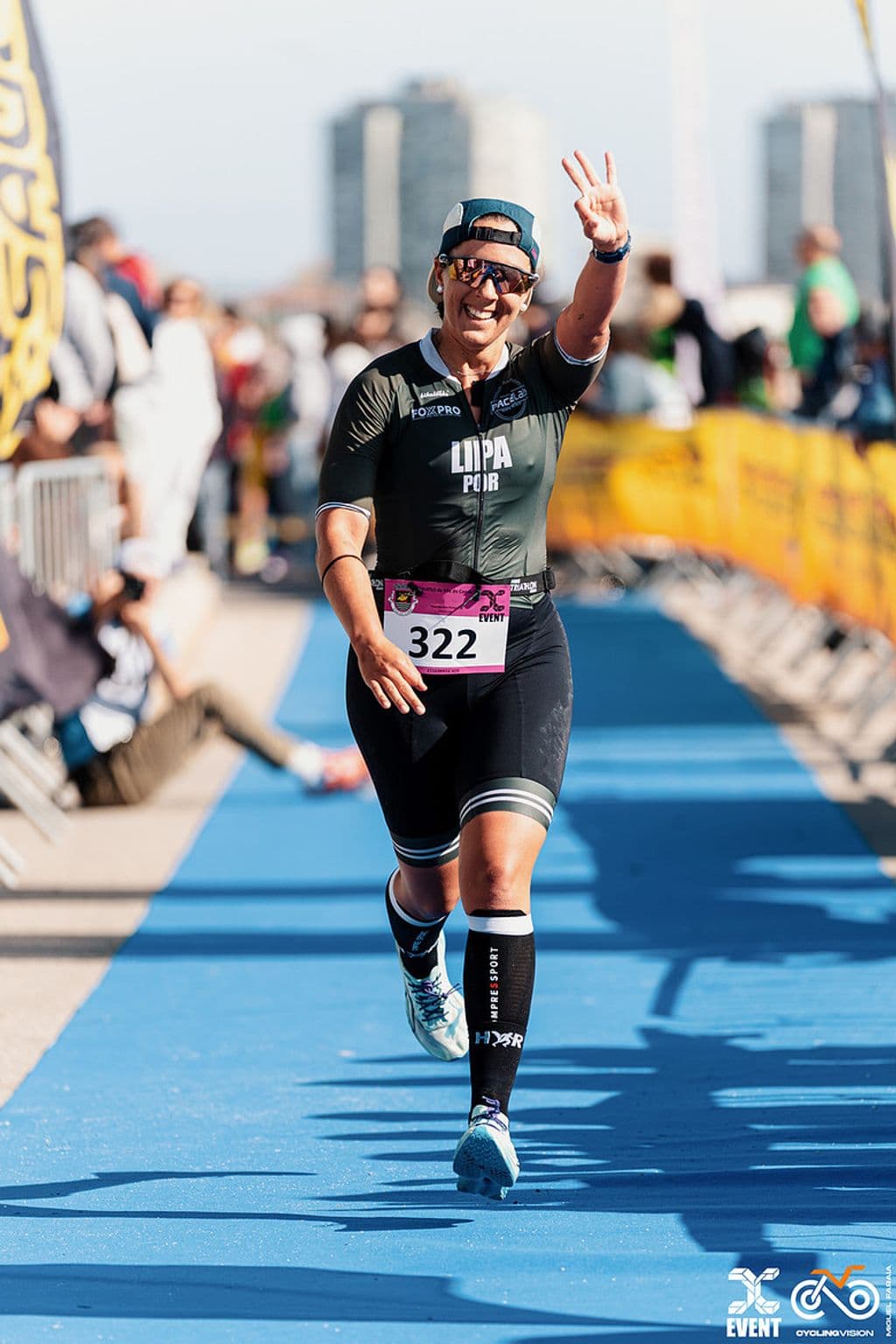 Atleta com o dorsal 322